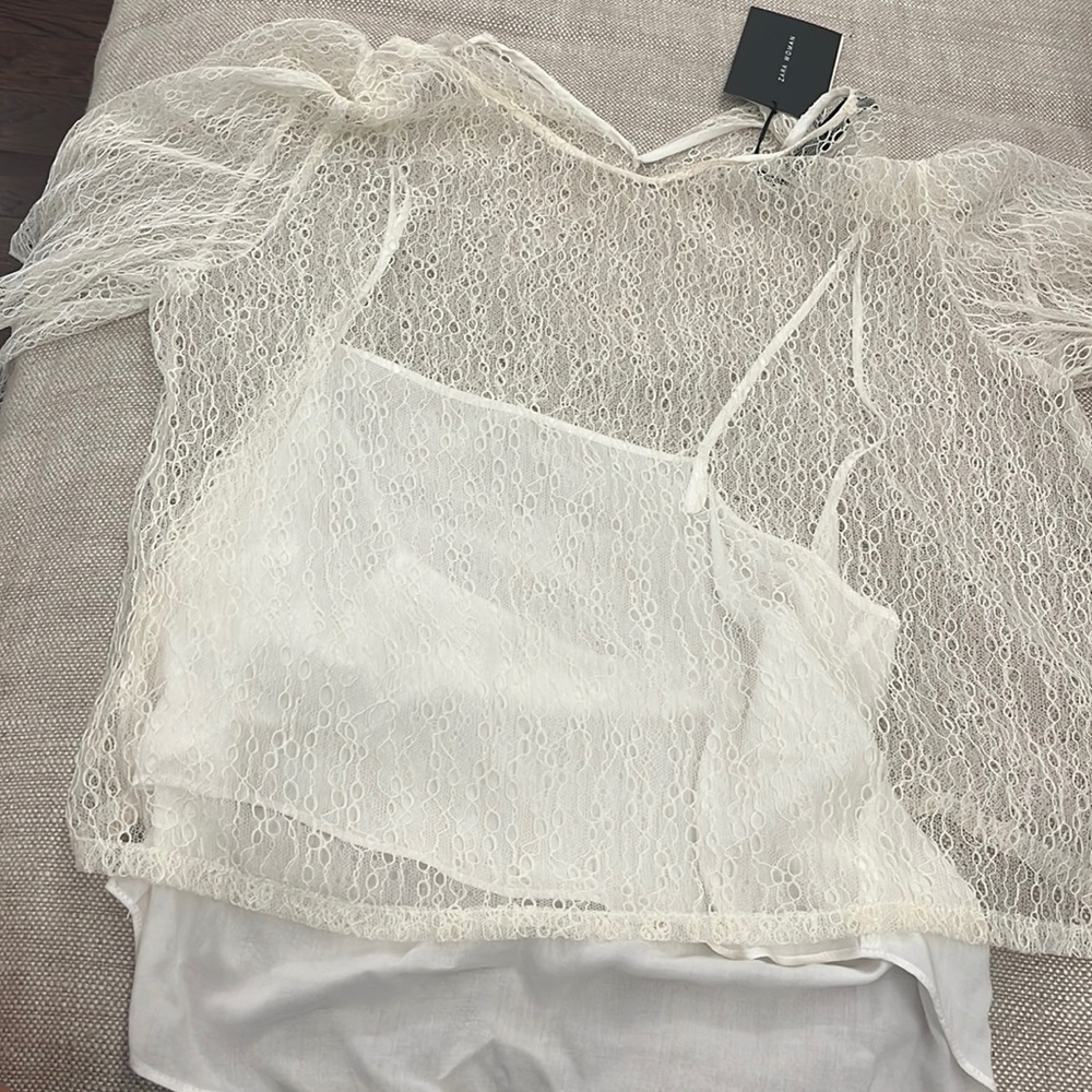 White brand new zara top with tags on